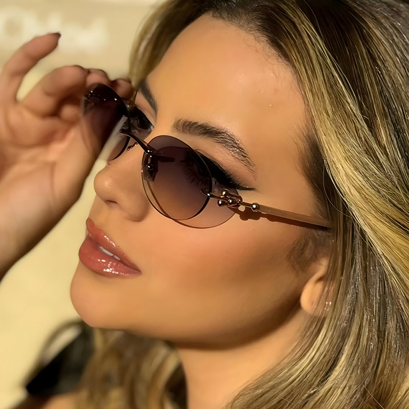 Nieuwe metalen frameloze ovale - Street Fashion Brands recensie en prijs