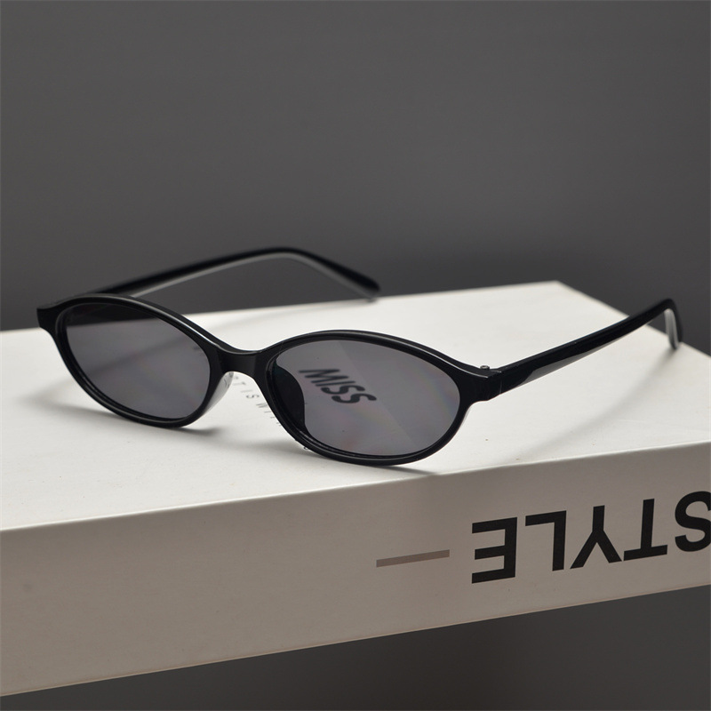 Nieuwe Retro Ovale Cat Eye Zon - Street Fashion Brands recensie en prijs