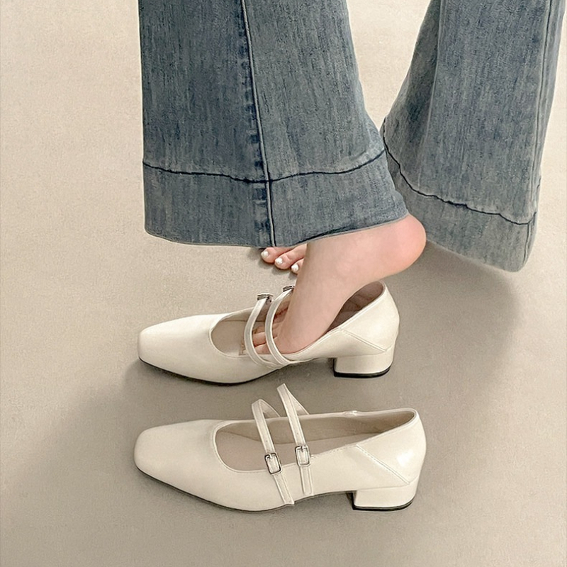 Vierkante neus lage hak dames  - Street Fashion Shoes recensie en prijs